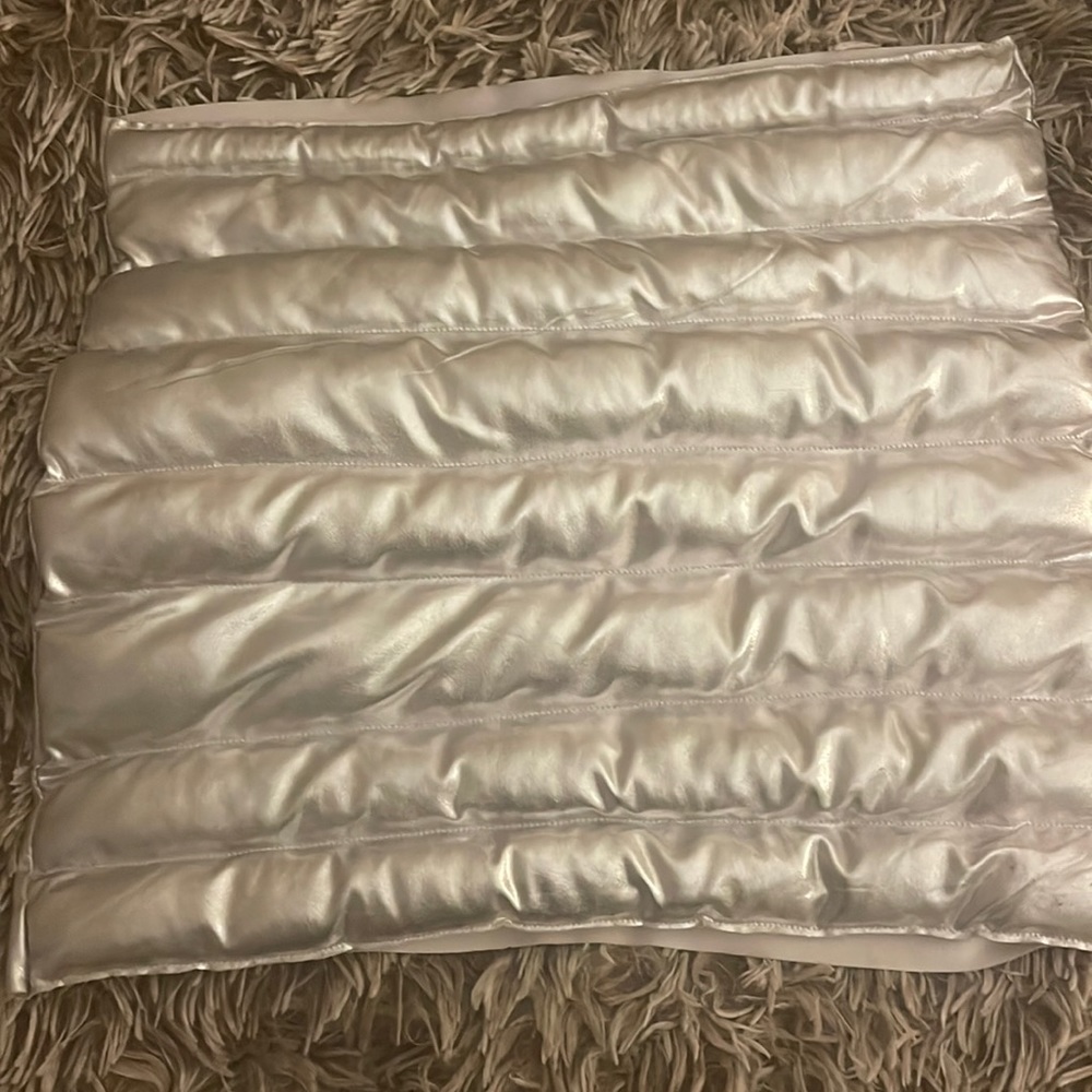 Skirt size small fits Small/medium